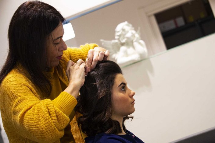 Preparazione capelli al salone | Shooting tendenze 2020 | D.B Parrucchieri